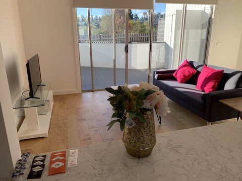 Delicate And Peaceful Bundoora Townhouse 12-R4 - Stayed 3