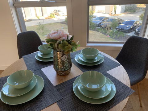 Delicate And Peaceful Bundoora Townhouse 13-R3 - Stays Accommodation 1