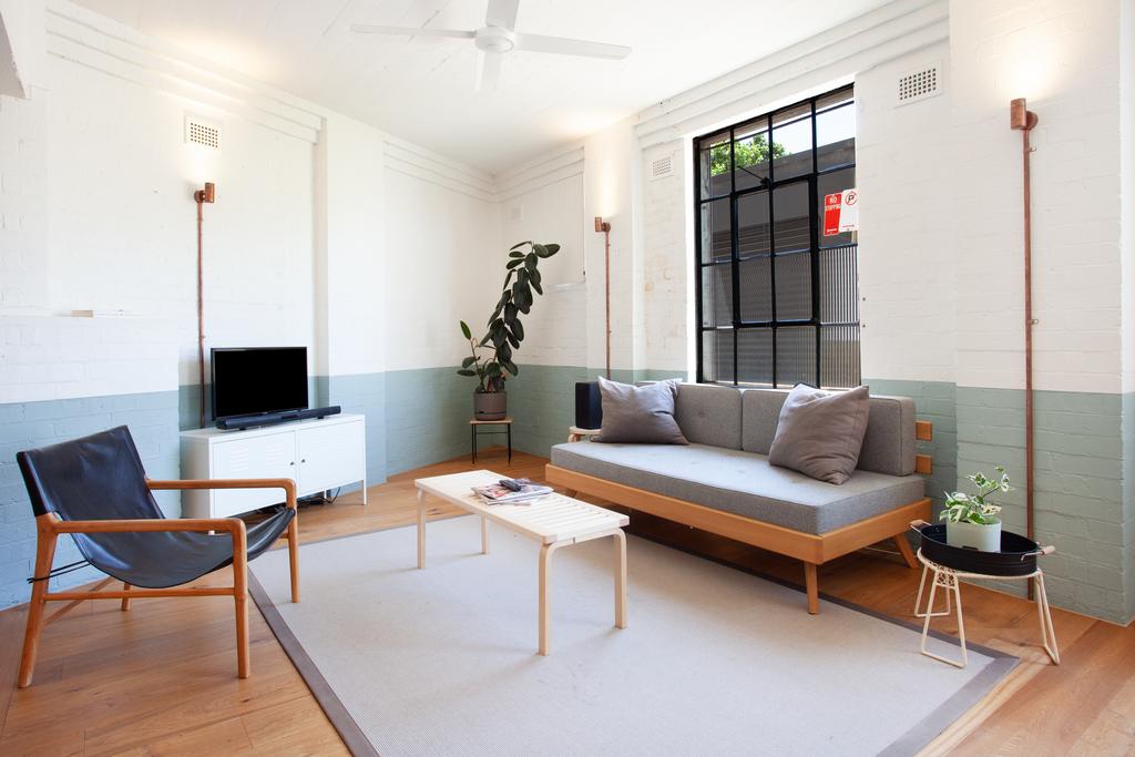 East Sydney NSW Stayed