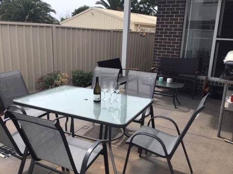 Discover Warilla - Bright And Airy Townhouse Near The Beach And Lake - Stayed 2