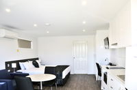 Book Braybrook Accommodation Vacations Stayed Stayed