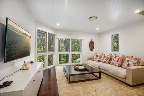 Dual-living Amongst The Rainforest, Little Cove - Stayed 2