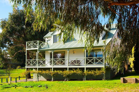 Ducks Bay - Stays Accommodation 1