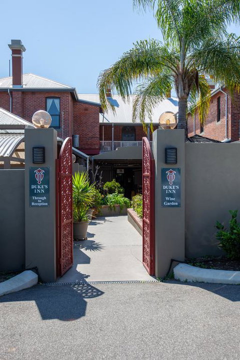 Duke's Inn - Stayed 3