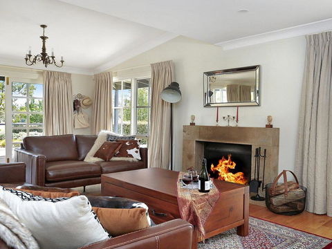 Duncraig House - Open Fireplace, Spa, Pet Friendly - Stayed 1
