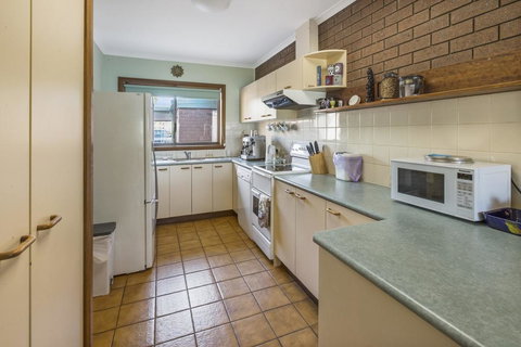 Eagle Point Getaway - Waterfront Serenity! - Stayed 3