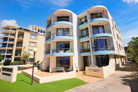 Eastbourne U4, 80 Esplanade, Golden Beach - Stays Accommodation 0