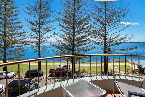 Eastbourne U6, 80 Esplanade. Golden Beach - Stays Accommodation 3