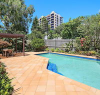 Eastbourne U6 80 Esplanade. Golden Beach - Stays Accommodation