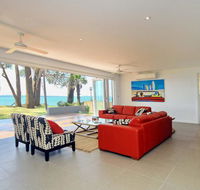 Ebb and Flow  Corlette - Stays Accommodation