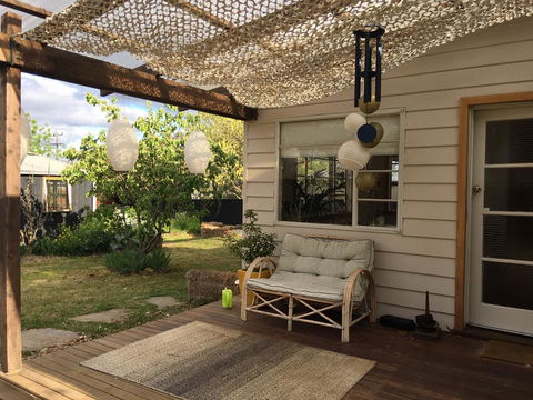 Eco-renovated Light-filled House On A Hill - Stayed 2