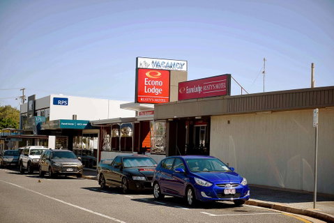 Econo Lodge Rusty's - Stayed 3