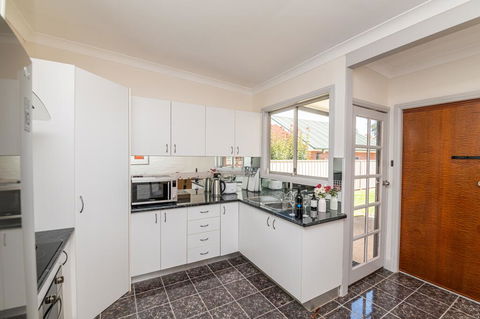 Edward Cottage Heritage, Central, Comfortable. - Stayed 2