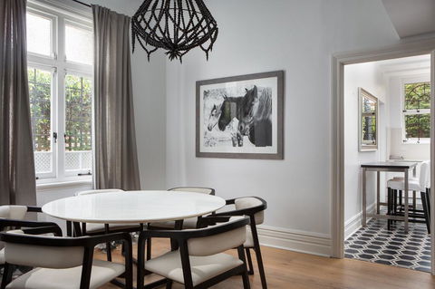 Elegant 3-Bed Heritage House Near Parks And Cafes - Stayed 2