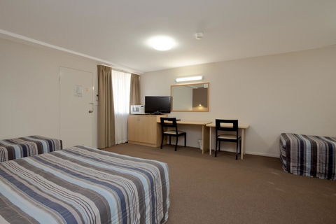 Elizabeth Motor Inn - Stayed 1