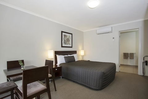 Elm Tree Motel - Stayed 3