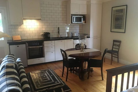Elmswood BnB - Stays Accommodation 3