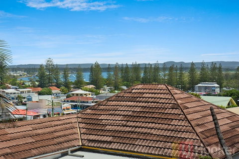 Elsewhere 3 - Stayed 2