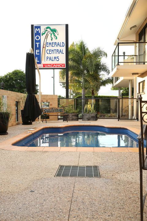 Emerald Central Palms Motel - Stayed 3