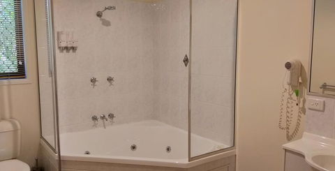 Emerald Motel Apartments - Stayed 2