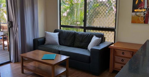 Emerald Motel Apartments - Stayed 1