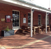 Emeu Inn Bed  Breakfast