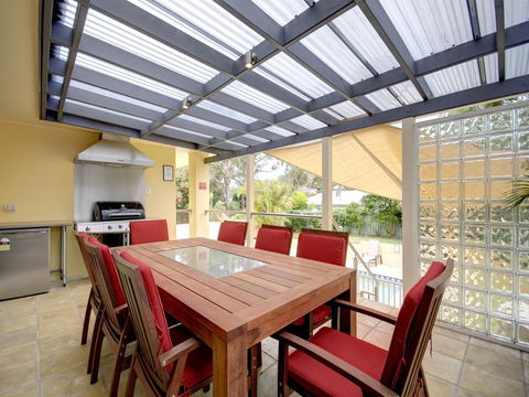 Endless Summer - Stays Accommodation 1