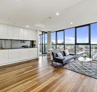 Executive City-centre Apartment with Parking - Stayed