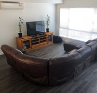 Falcon Bay 4x4 Townhouse - Stays Accommodation