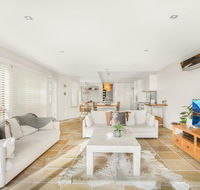 Family House With BBQ Deck Water View and Parking - Stayed