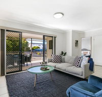 Family-Size Duplex in Quiet Neighbourhood