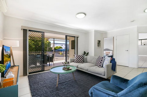 Family-Size Duplex In Quiet Neighbourhood - Stayed 0