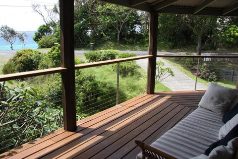FAR SHORE - Stayed 2