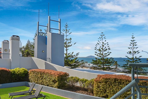 FAVOURITE GET-AWAY ON THE BEACHFRONT - Stayed 3