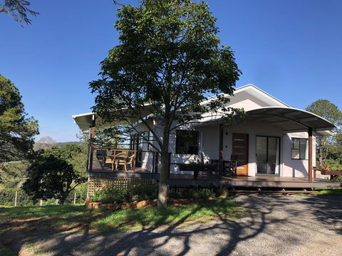 Flame Tree Chalet - Stayed 2