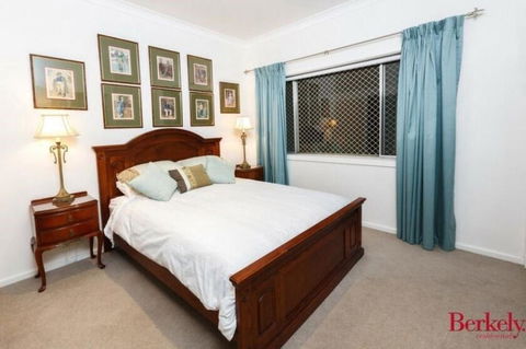 Flat In Heart Of Griffith - Stayed 3