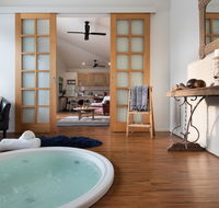 Gables Bend Spa Villa - Stays Accommodation