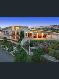 Book Lovely Banks Accommodation Vacations Stayed Stayed