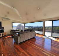 Georges Bay Luxury - Stays Accommodation