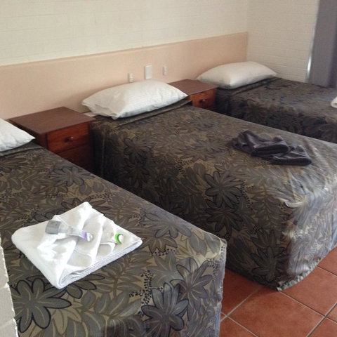 Gladstone Motel - Stayed 3