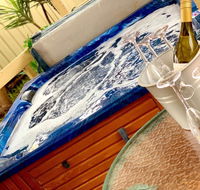 Glenway House Spa Oasis Rockingham - Stays Accommodation