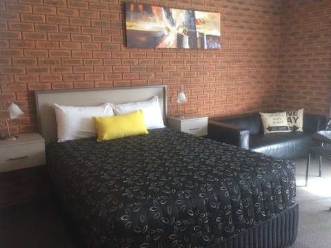 Glider City Motel Benalla - Stays Accommodation 2