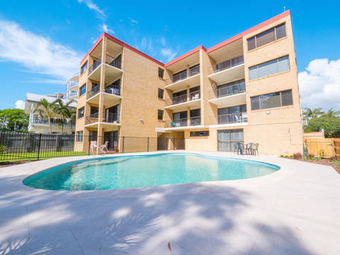 Golden Shores U7, 21 Landsborough Parade - Stays Accommodation 0