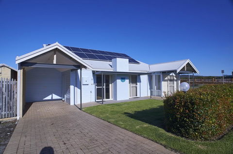 Golf And Beach Retreat - Stayed 0