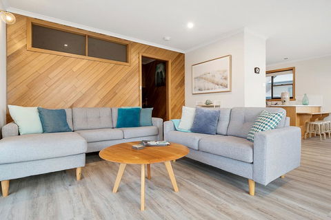 Granite Beach House - Stayed 1