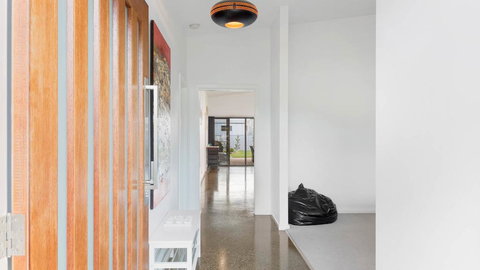 Great Ness Beachhouse - WiFi - Pet-Friendly - Stayed 3