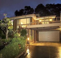 Great Views/Location 5 bedrooms in Glen Waverley