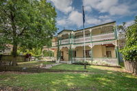 Book Ashgrove Accommodation Vacations Stayed Stayed
