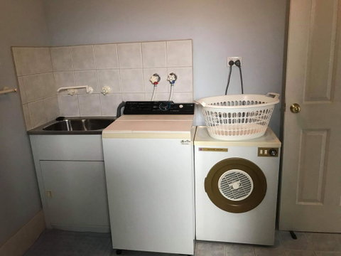 Guesthouse On Dolphin - Stays Accommodation 1