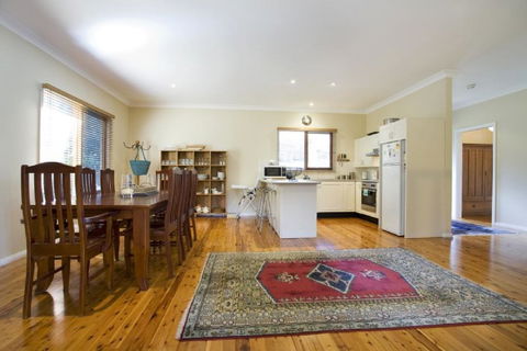 Gumview Cottage - Stayed 1